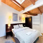 Maisonette General Stefanik דירה *