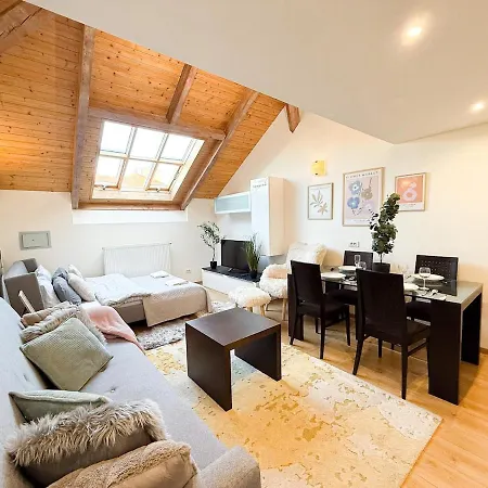 Maisonette General Stefanik Appartamento *